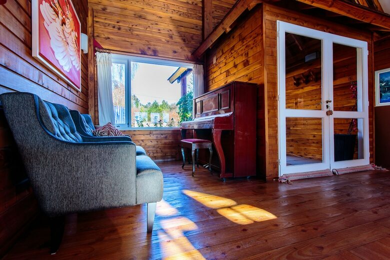 Hotel Faraway