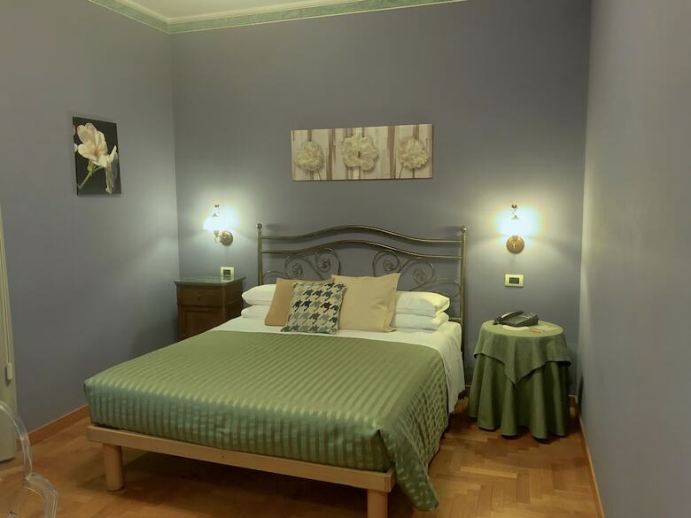Hotel La Fert� Restaurant And Suites