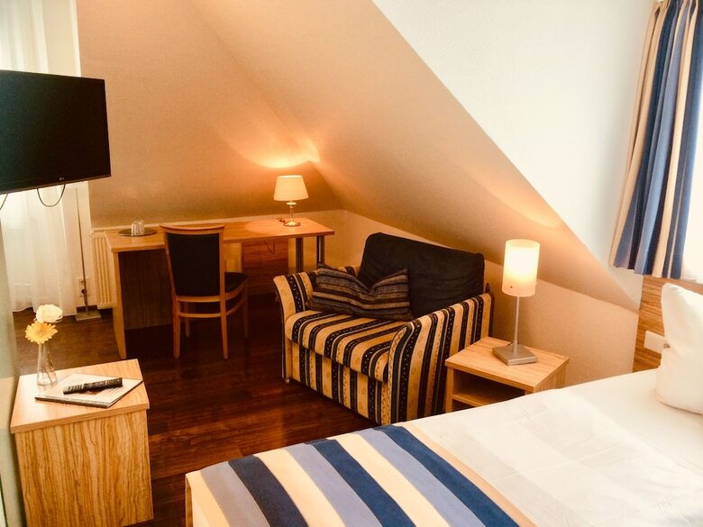 Hotel Triton
