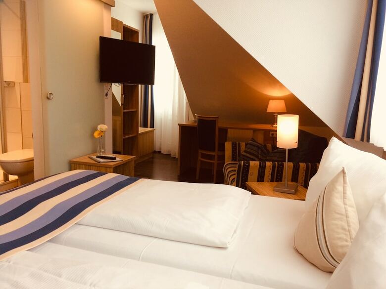 Hotel Triton