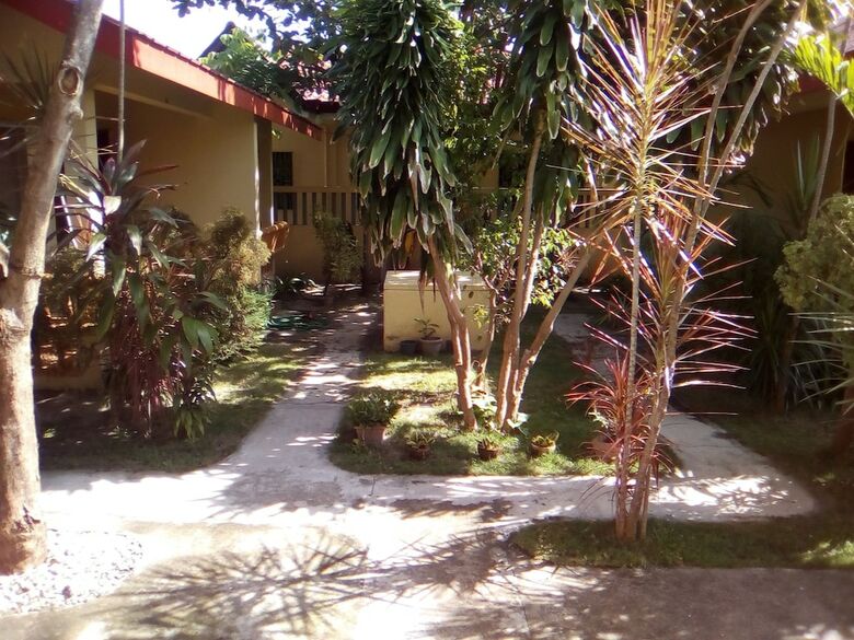 Hotel Randy's Bantayan Island Resort