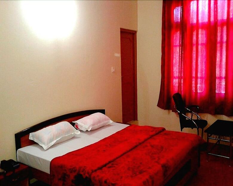 Hotel Midway Resort