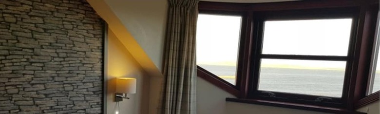 Standing Stones Hotel