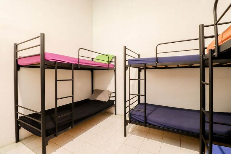 Hostal Arjuna 31 Homestay