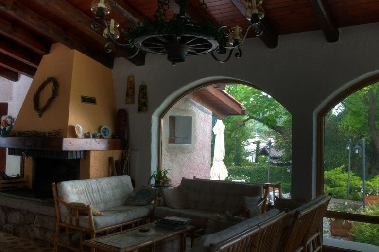 B&B Four Winds