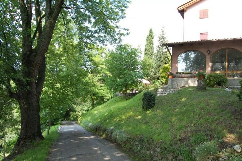 B&B Four Winds