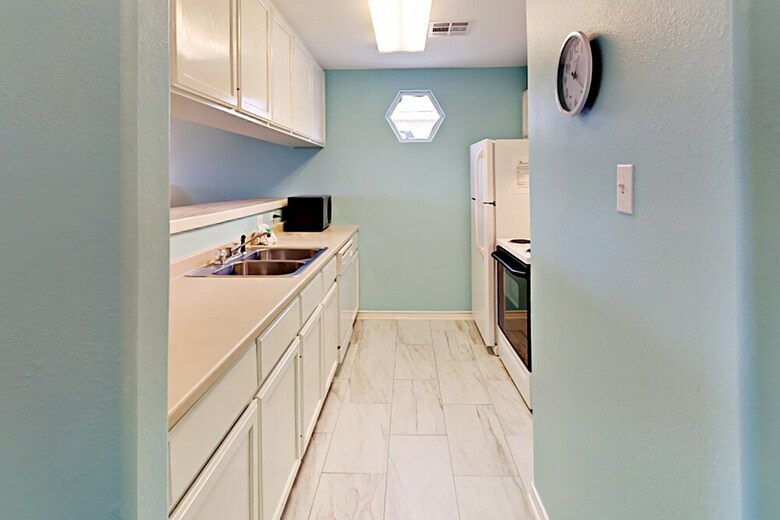 221b Las Palmas - Two Bedroom Condo