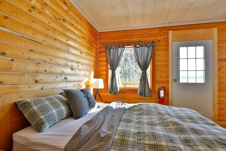 Cabana Southern Lakes Resort