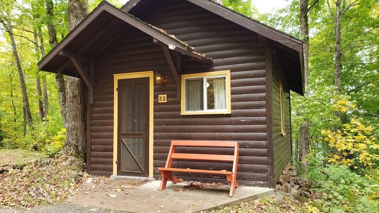 Hotel Miners Bay Lodge