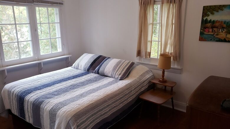 Hotel Miners Bay Lodge