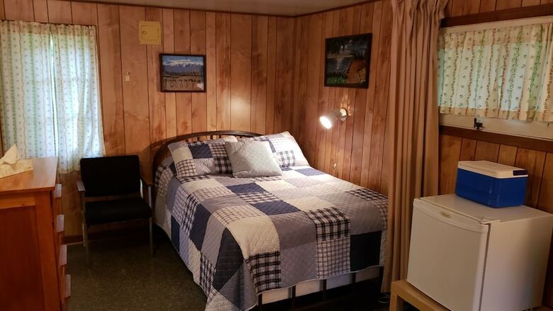 Hotel Miners Bay Lodge