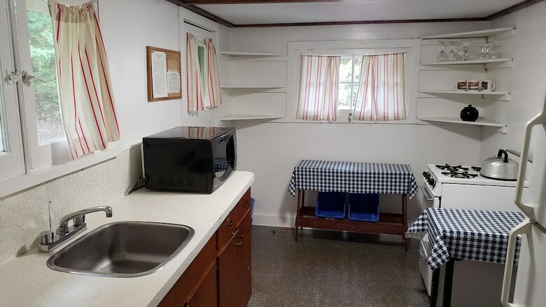Hotel Miners Bay Lodge