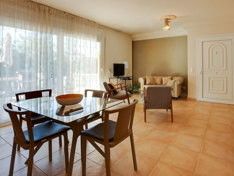 Quaint Holiday Home In Vilacolum With Swimming Pool