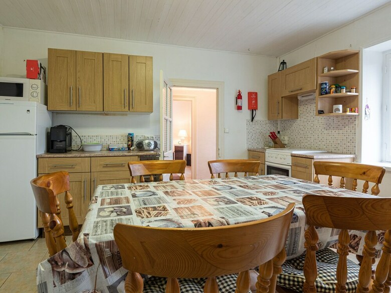 Decent Holiday Home Saint-servais With Garden