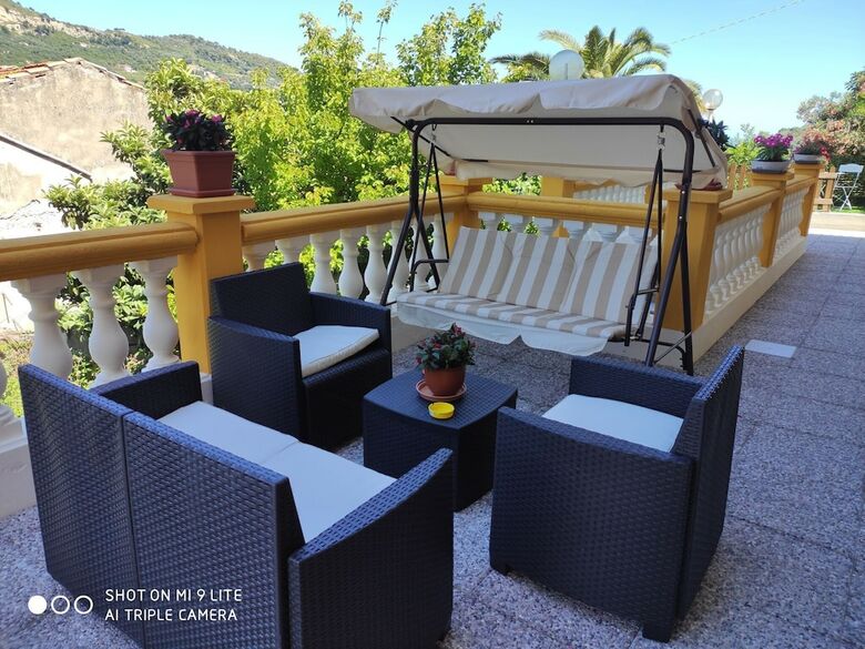 Charming Villa In Ventimiglia With Barbecue Area