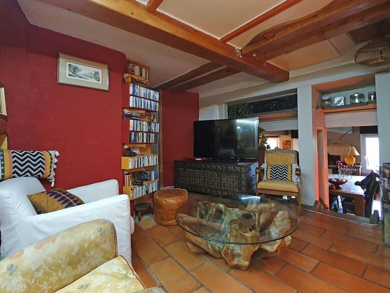 Beachy Villa In Saint-arnac With Swimming Pool