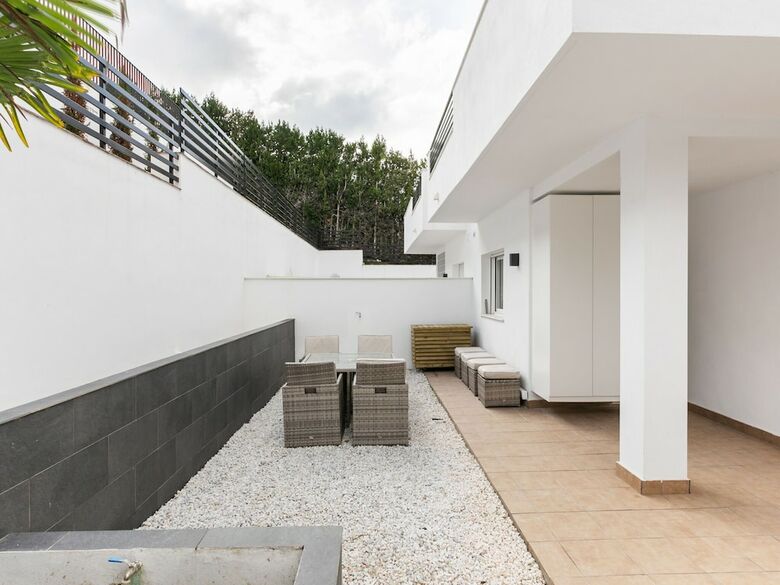 Villa Luxurious Holiday Home In Marbella With Swimming Pool