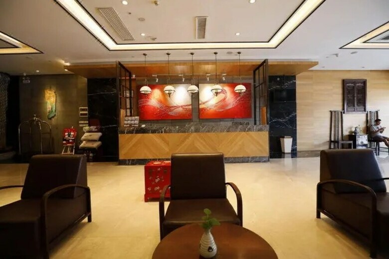 Guangzhou Superior Hotel