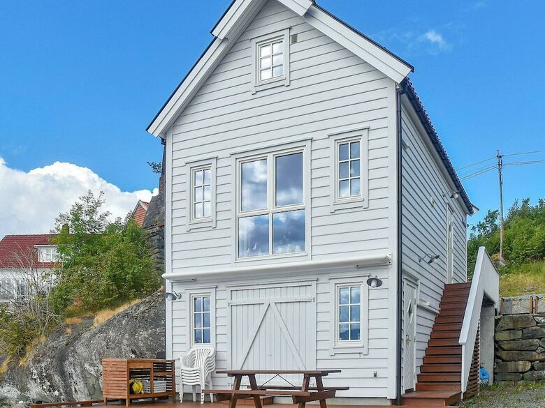 4 Star Holiday Home In Mosterhamn