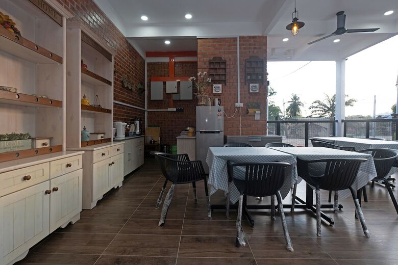 Hotel Oyo 90033 Rania Beach Resort