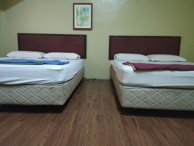 Oyo 90056 Hotel Usaha