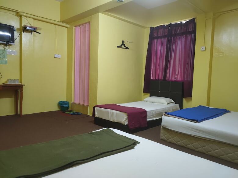Oyo 90056 Hotel Usaha
