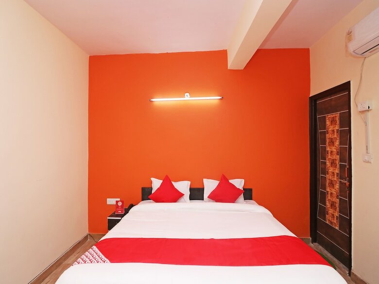 Hotel Oyo 28366 Ram & Sons Residency