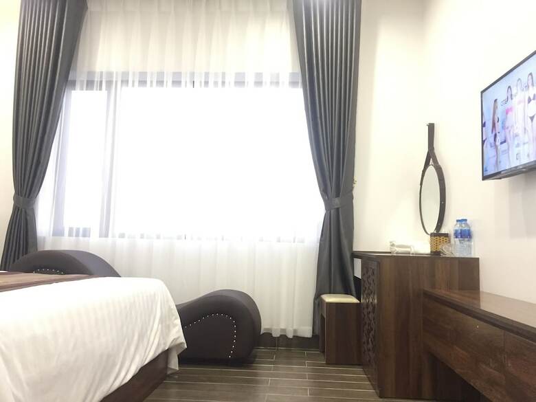 Win Win Hotel
