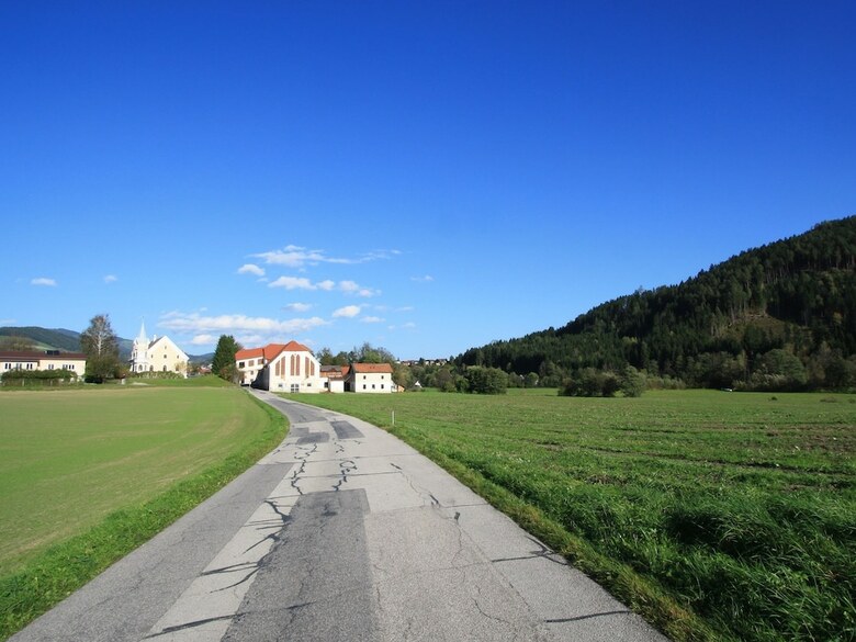 Spacious Apartment Near Ski Area In Liebetig