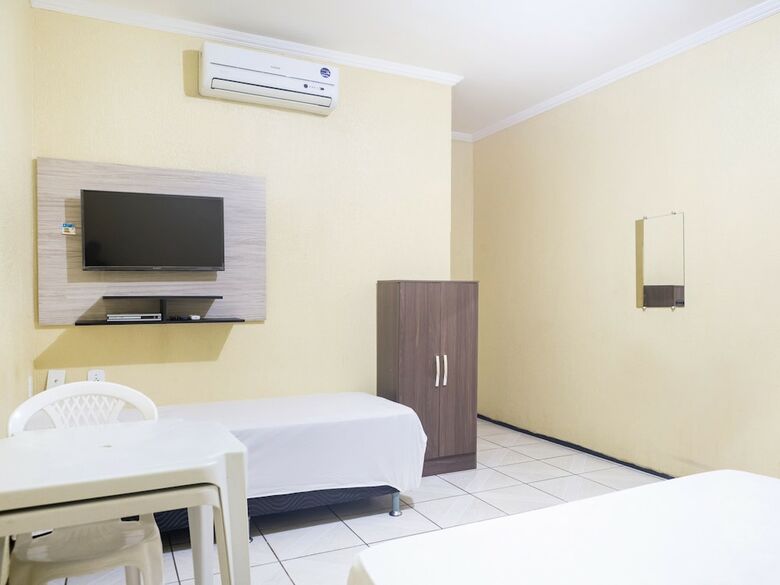 Hotel Oyo Pousada Tropical
