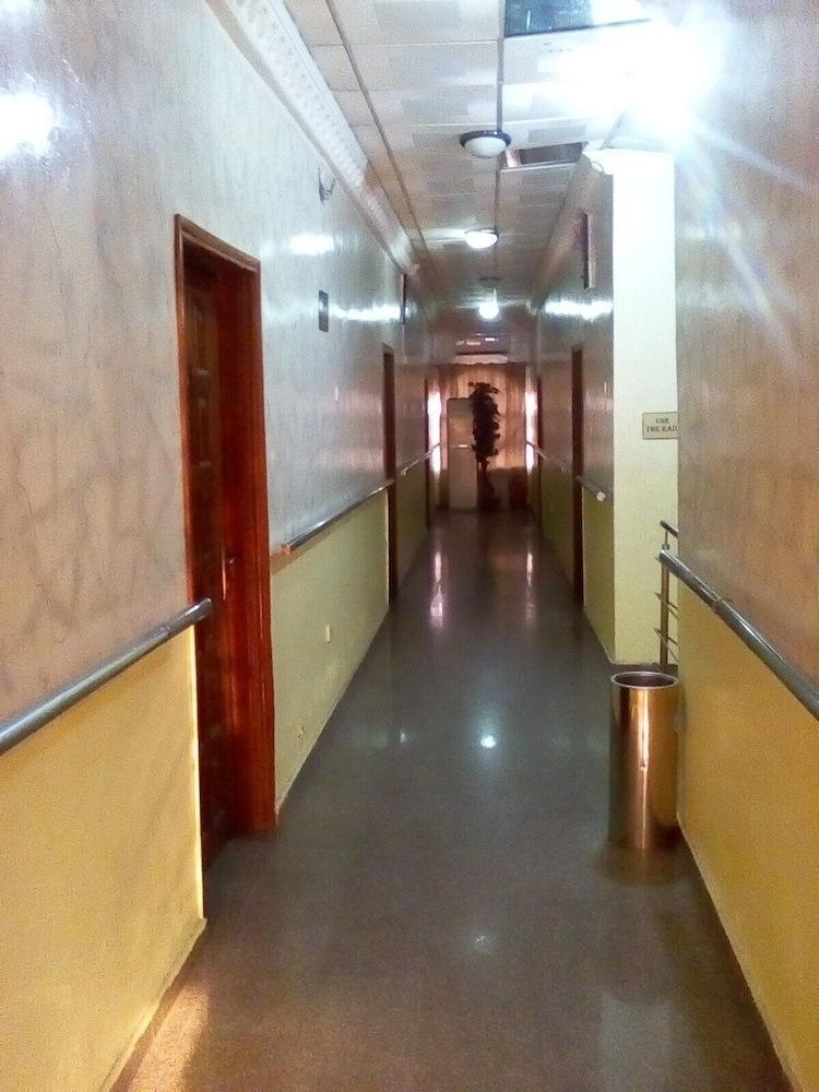 Hotel Jerry Cedarwood Guest House