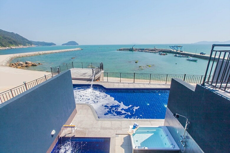 P-237 Spa & Pool Villa