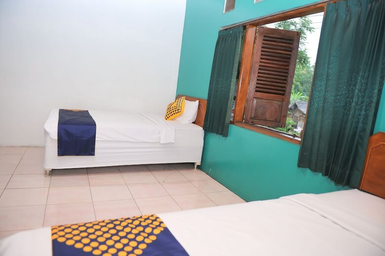 Hostal Spot On 2584 Hotel Karya Nunggal Asri