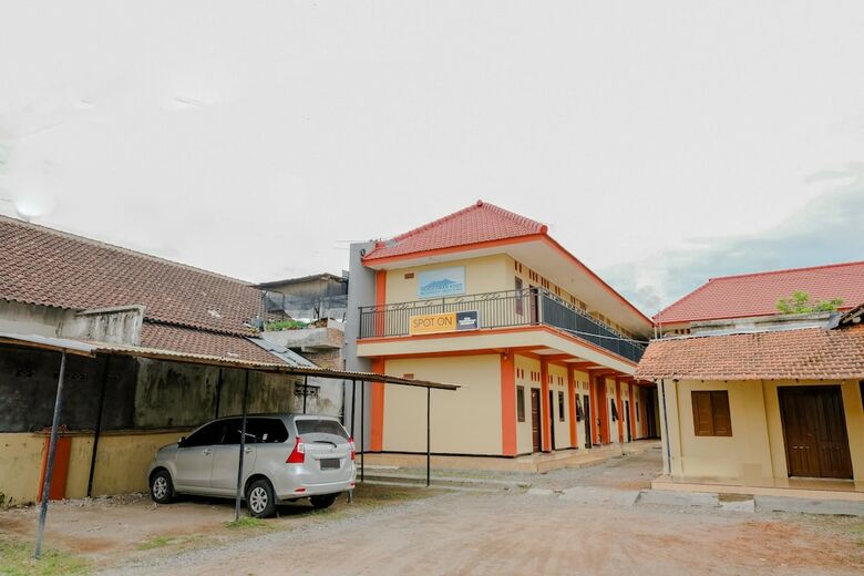Hostal Spot On 2826 Panderman Residence