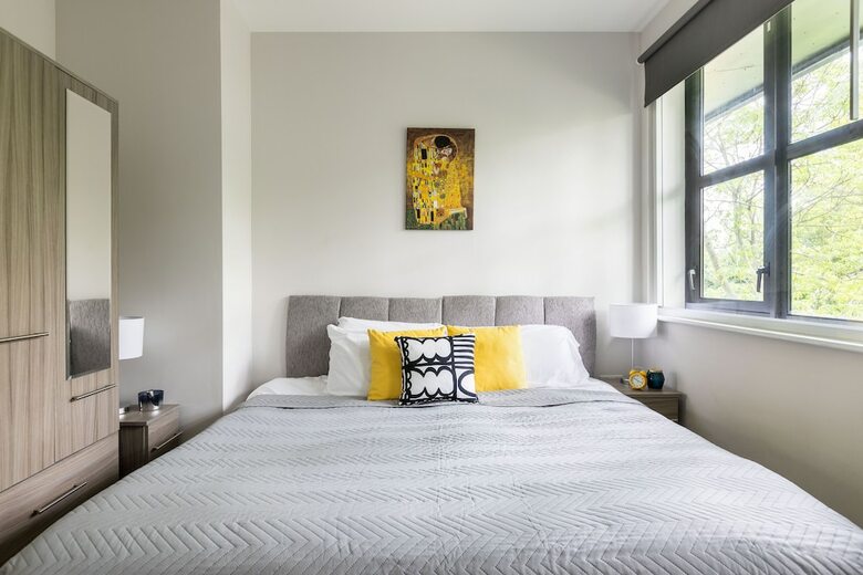 Home.ly - Watford Premier Apartments
