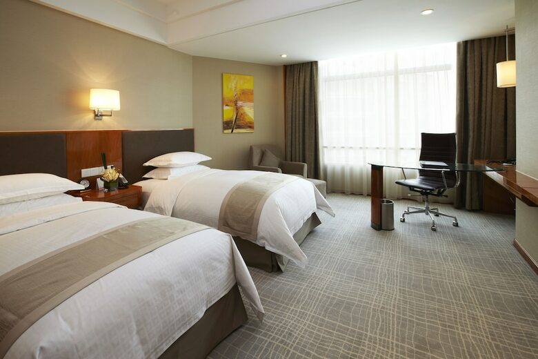 Hotel Ramada Plaza Shanghai Pudong Airport