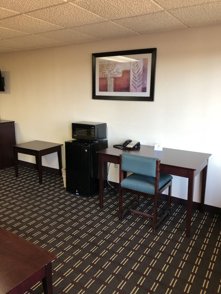 Motel Executive Inn & Suites