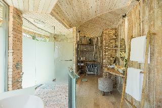 Treehouse Villas