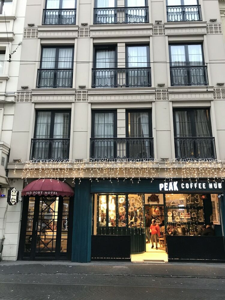 Old Port Hotel