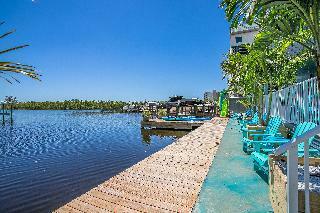 Latitude 26 Waterfront Boutique Resort