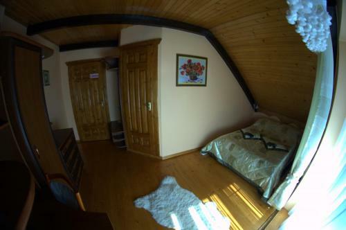Hostal Prutets Guest House