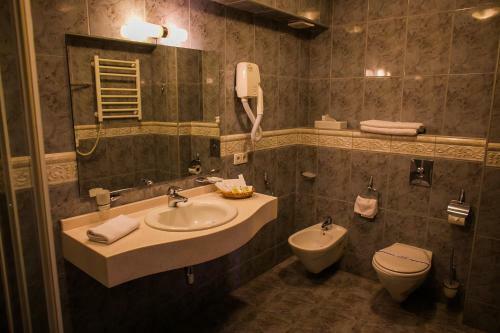 Evropeisky Hotel