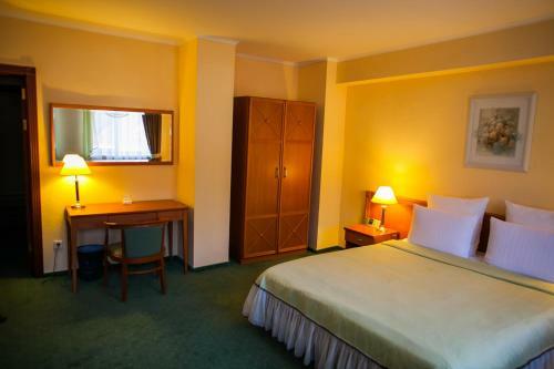 Evropeisky Hotel