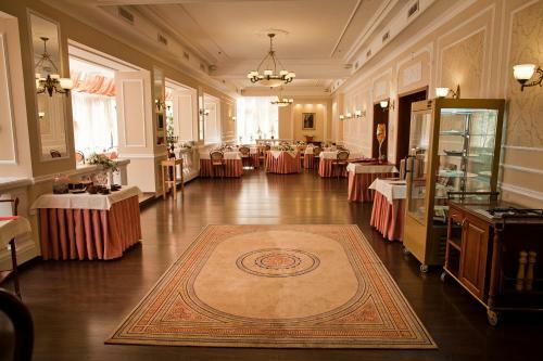 Evropeisky Hotel