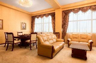 Hotel Ramada Plaza Gence
