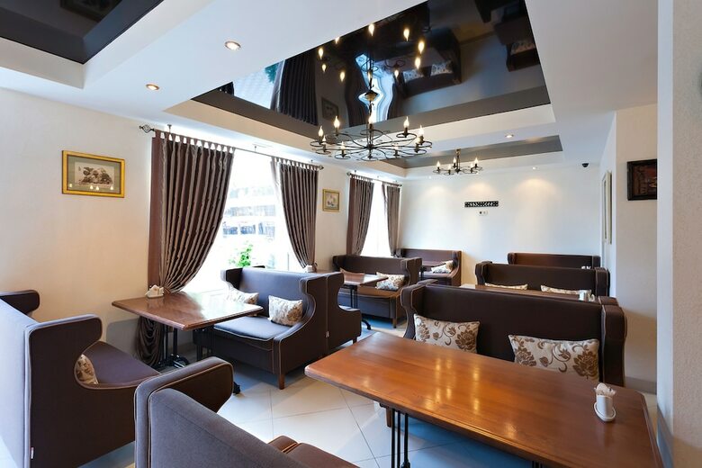 Zenith Hotel