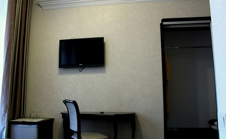 Zenith Hotel