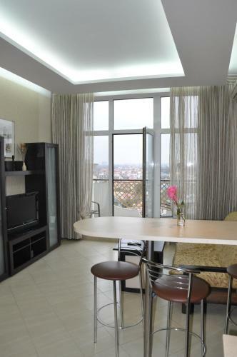 Arcadia Palace Apartments With Sea View