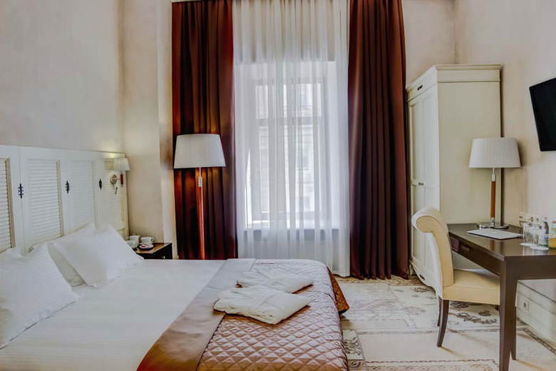 Duke Hotel