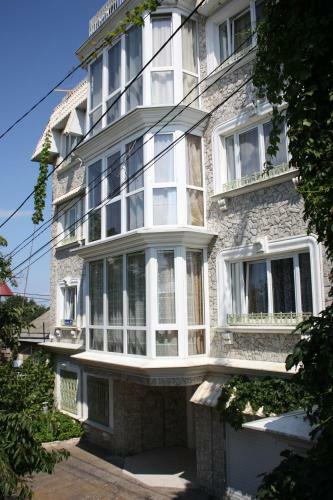 Hostal For You